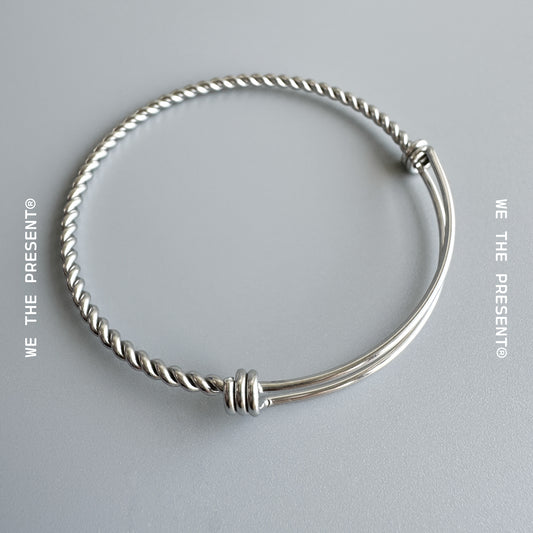 Pandable Wire Silver Bangle