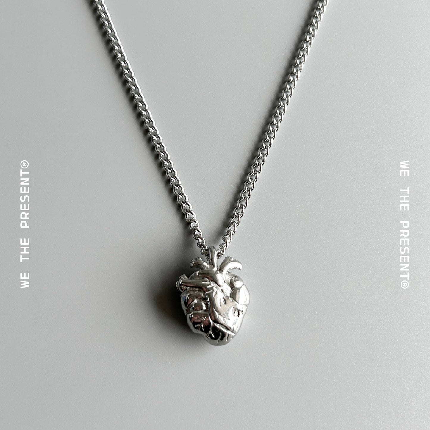 Detailed Heart Pendant Necklace